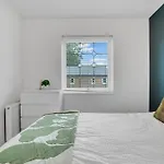Enquies London Stadium Guesthouse